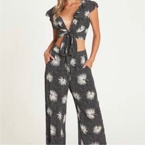 Billabong 2 piece outfit size M